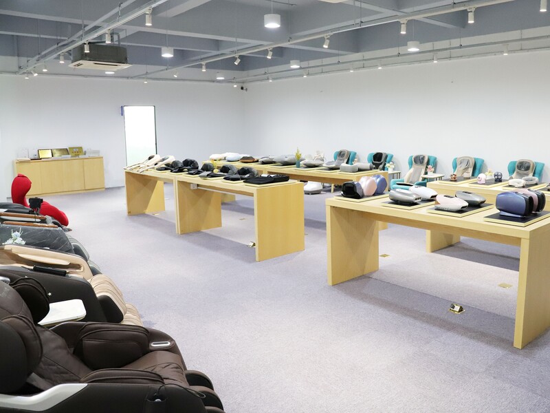 Foot Massager Showroom Tables